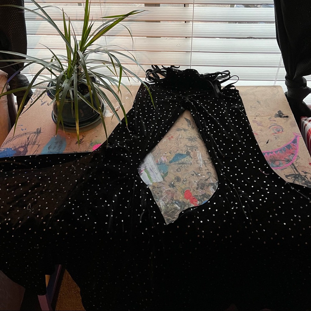 Cute cut sides bell bottom leggings! Heavy and adorable!